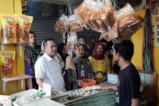 Kemendag dan Satgas Pangan Intensifkan Pengawasan di Lapangan,Pastikan MINYAKITA Dijual Sesuai HET